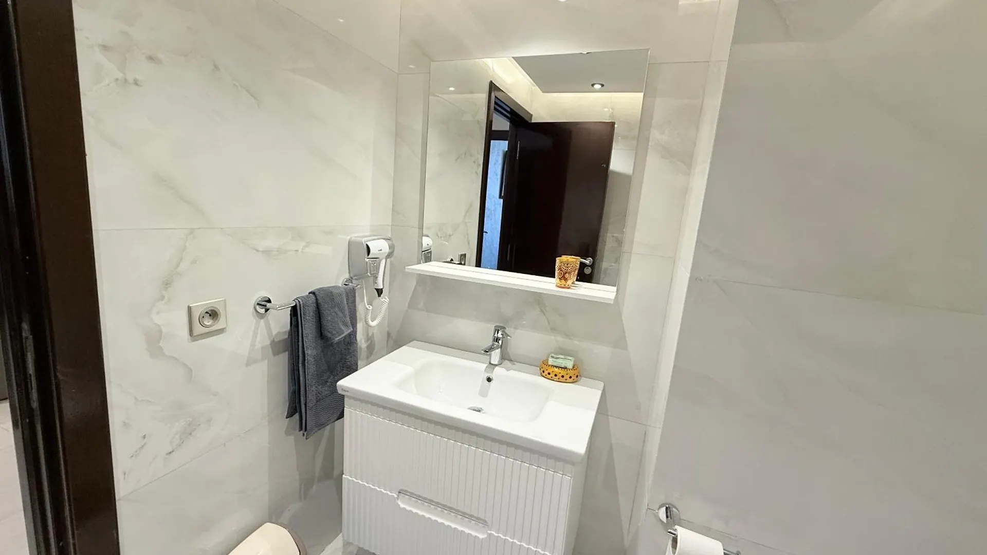 New Luxury Apartment With Style, Balcony And Pool Agadir Marocco