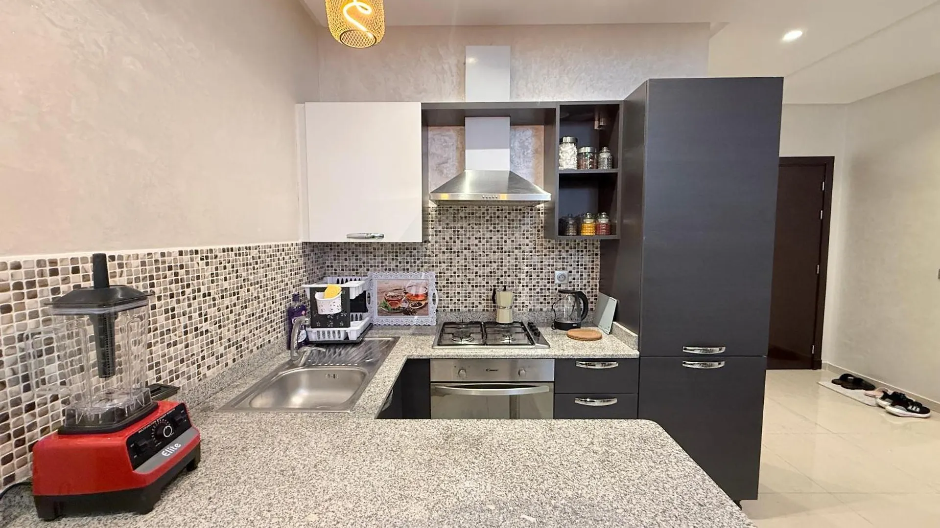 New Luxury Apartment With Style, Balcony And Pool Agadir