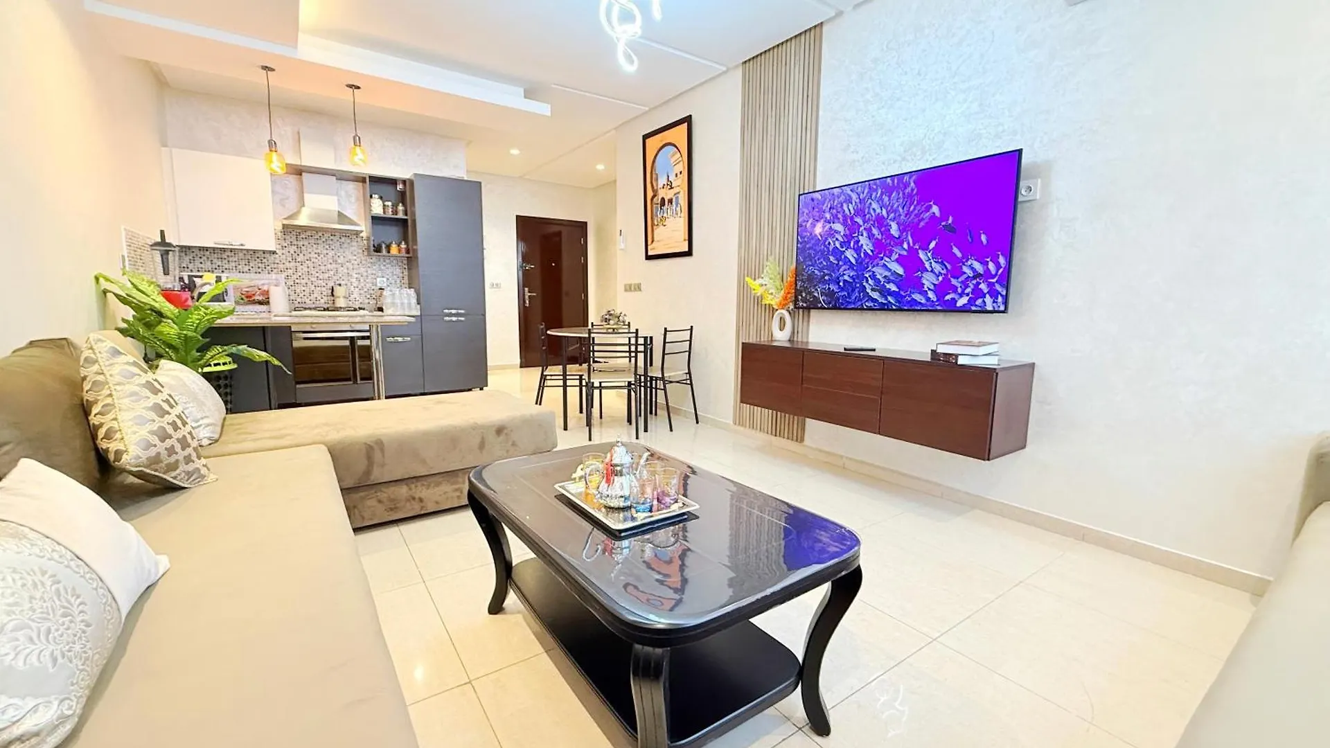 New Luxury Apartment With Style, Balcony And Pool Agadir